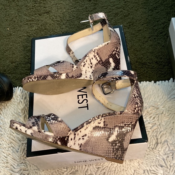 Nine West Miranda python wedge sandals - Picture 4 of 7